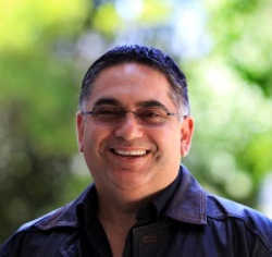 Dr Darryn Joseph sml-203-23